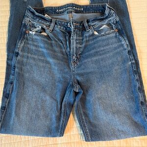 American Eagle Mom Jeans size 4 long